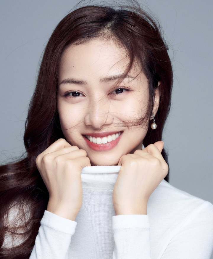 Trong Top 35 năm nay, Ngọc Mai được xếp vào những gương mặt nổi bật, hứa hẹn làm nên chuyện trong đêm chung kết, không chỉ bởi học vấn, trình độ ngoại ngữ mà còn vì gương mặt đúng chuẩn "biểu tượng sắc đẹp".