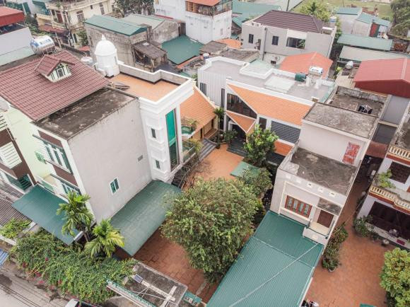 Khong gian song hai hoa vua truyen thong, vua hien dai giua pho thi