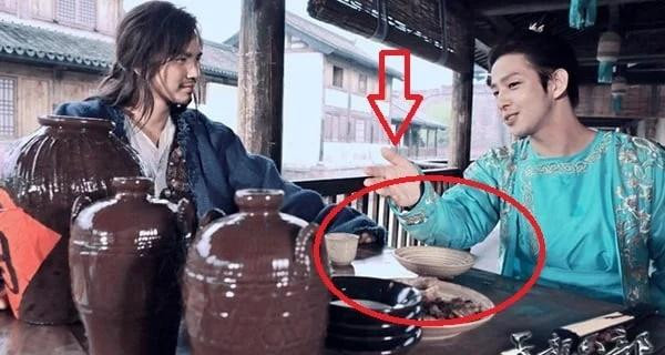 Tren doi 2 bua khong an, 3 noi khong ngu, 4 noi khong o