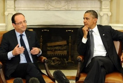 Giống như Tổng thống Pháp Hollande, Tổng thống Obama hiện mất dần sự ủng hộ về tấn công quân sự Syria.