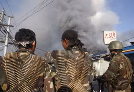 Quân chính phủ Philippines tiến đánh các vị trí bị phiến quân chiếm giữ ở thành phố cảng triệu dân Zamboanga.