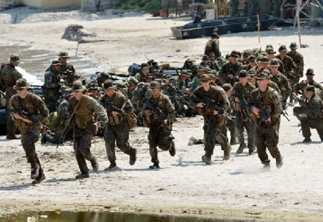 Lính Mỹ và Philippines tập trận phối hợp chiếm đảo.