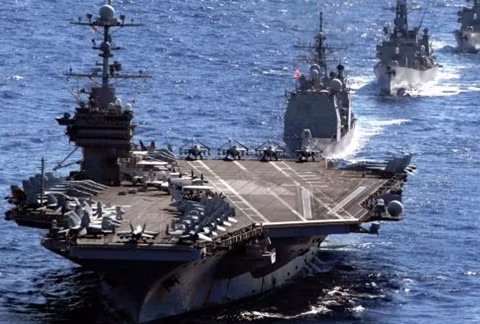 Nhóm tàu sân bay tấn công Mỹ di chuyển về phía Tây Vịnh Arập, chuẩn bị đánh Syria.