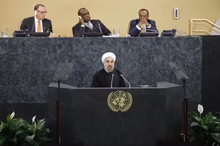 Tổng thống Iran Hassan Rouhani kêu gọi phương Tây đối thoại.