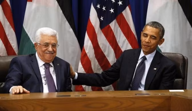 Tổng thống Obama nhấn mạnh rằng Mỹ sẵn sàng sử dụng mọi phương tiện, kể cả lực lượng quân sự, để bảo đảm quyền lợi ở Trung Ðông. Trong ảnh: Tổng thống Obama và Tổng thống Palestine Abbas.