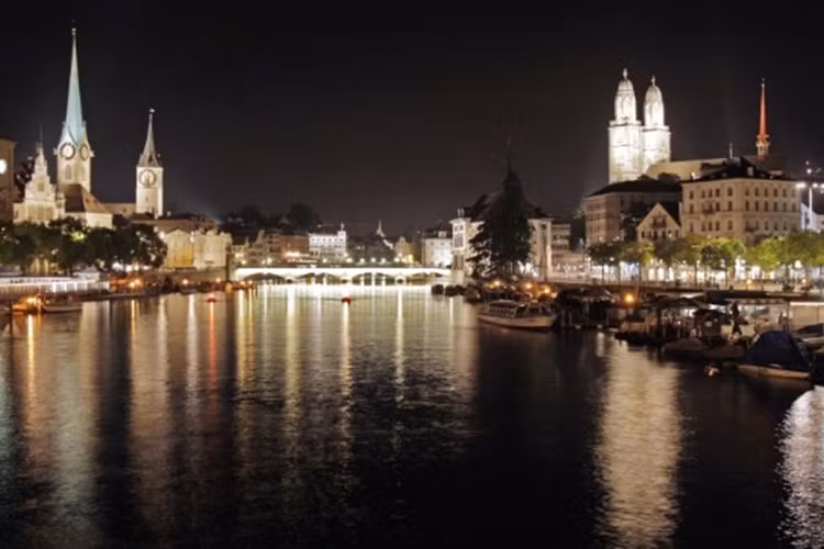 Cư dân Zurich giàu có hơn, nhưng cũng chí hoàn trả 4/12 số ví mà họ nhặt được.