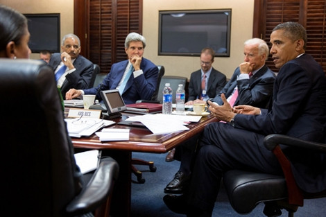 Tổng thống Mỹ Barack Obama họp với các quan chức chóp bu bàn mưu tính kế đánh Syria.