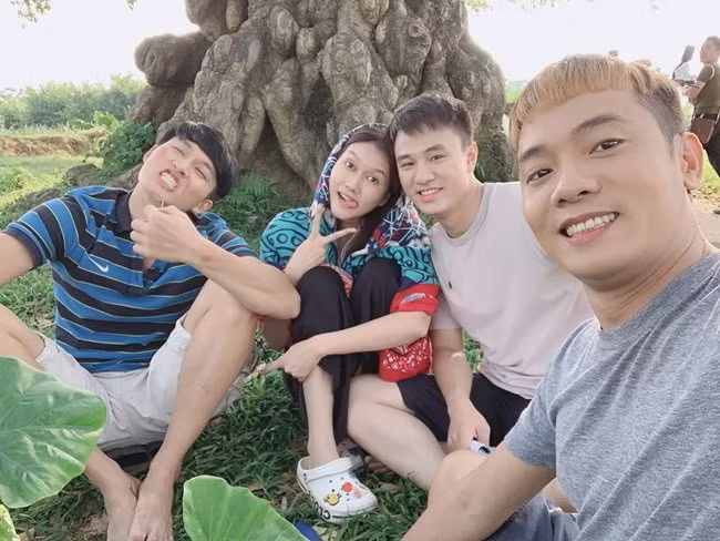 Anh hau truong chua tung duoc len song cua Co Gai Nha Nguoi Ta-Hinh-2