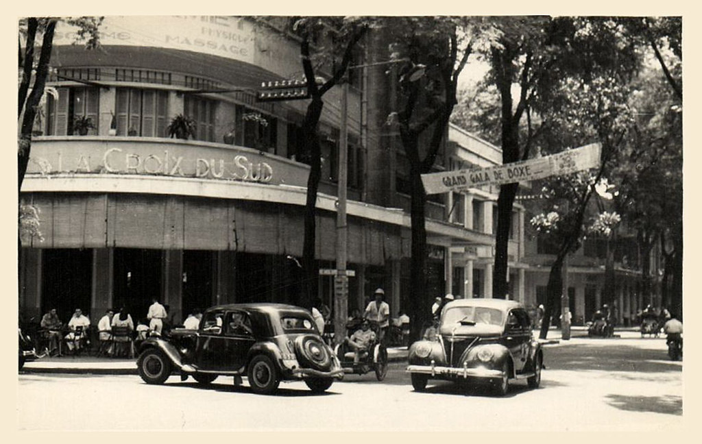 Hộp đêm La Croix du Sud (Thập tự Phương Nam) ở góc Catinat - Amiral Dupré, tiền thân của vũ trường Tự Do, Sài Gòn trước 1954.