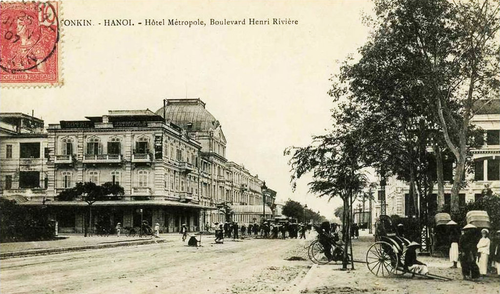 Giai đoạn này này khách sạn có 120 phòng, có nước nóng lạnh và thang máy chạy điện, những thiết bị rất hiện đại.