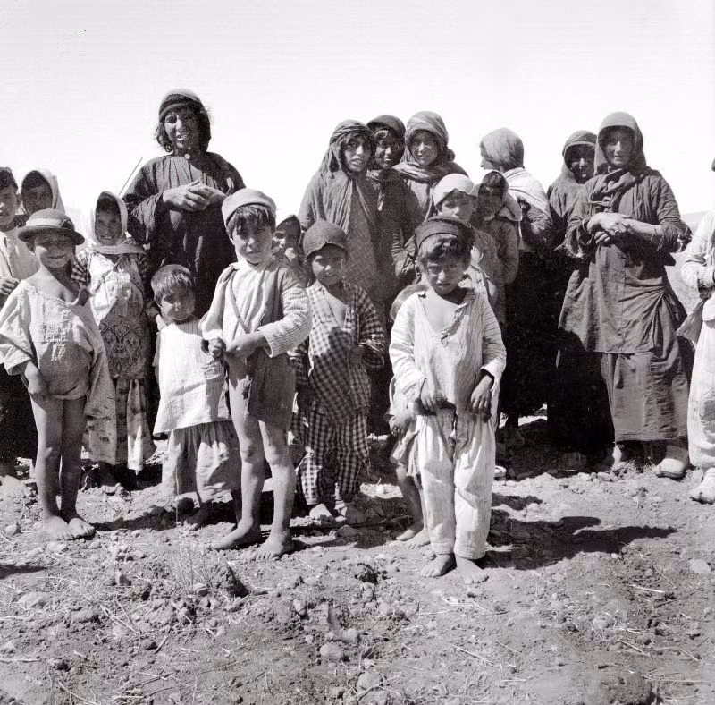 Một nhóm người du mục ở vùng sa mạc.