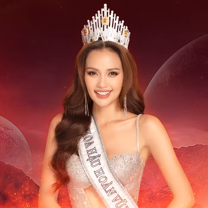 Hoa hau Ngoc Chau xinh dep tai show dien moi nhung bi che danh tay nhu di cho-Hinh-7