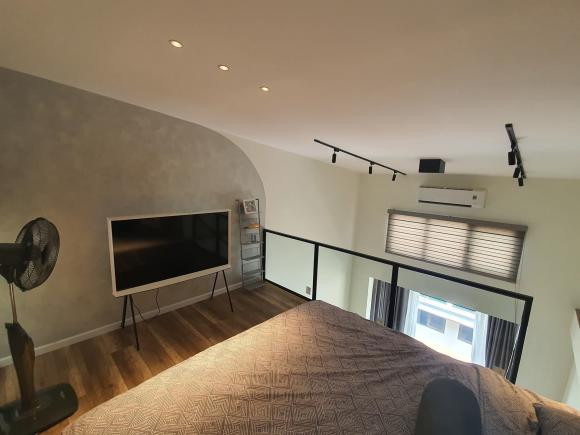 Cai tao san thuong thanh phong co gac lung chi voi chi phi re-Hinh-9