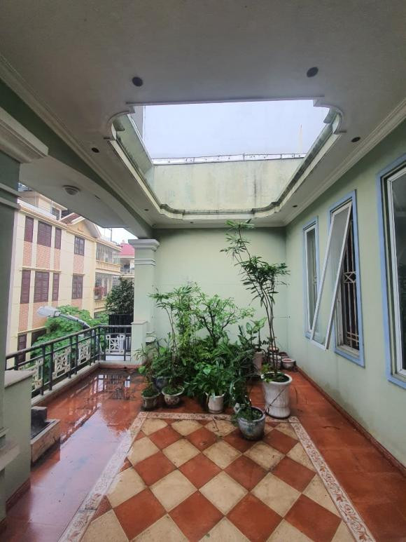 Cai tao san thuong thanh phong co gac lung chi voi chi phi re