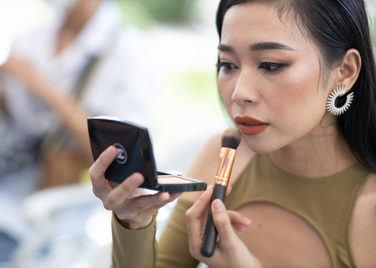 Huỳnh Thới Ngọc Thảo (nghệ danh Nguyên Thảo) là thí sinh gây chú ý tại vòng sơ loại. Cô là diễn viên hài, hoạt động ở TP.HCM. "Miss Grand cần cô gái năng lượng, hài hước, thông minh và tất nhiên cả vẻ ngoài nổi bật", cô chia sẻ trong vòng phỏng vấn với giám khảo.