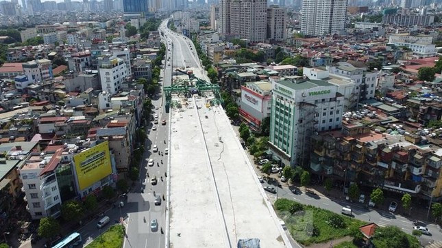 Dự án đi qua địa bàn 4 quận gồm Hoàng Mai, Hai Bà Trưng, Thanh Xuân và có tổng mức đầu tư theo quyết định phê duyệt dự án là 9.500 tỷ đồng. Dự án được đầu tư theo hình thức BT và Tập đoàn Vingroup là nhà đầu tư dự án.