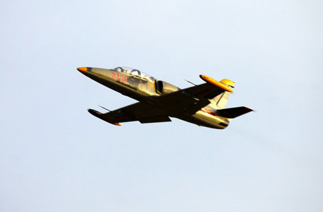 Máy bay chiến đấu L-39 tuy đã cao tuổi nhưng dưới bàn tay của những "bác sĩ" dày dặn kinh nghiệm nó vẫn hoạt động tốt.