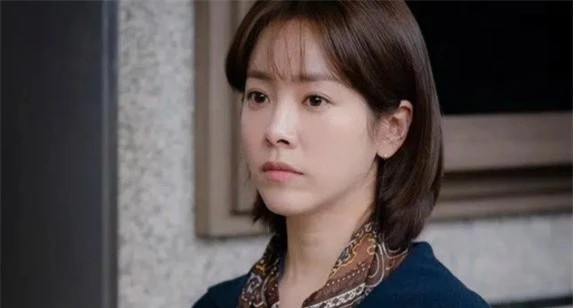 Dua me chong di danh ghen, ba noi mot cau khien chong toi xanh mat