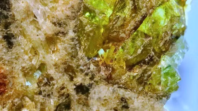 Bau vat dinh pha le roi tu “hanh tinh tien than” cua Trai Dat