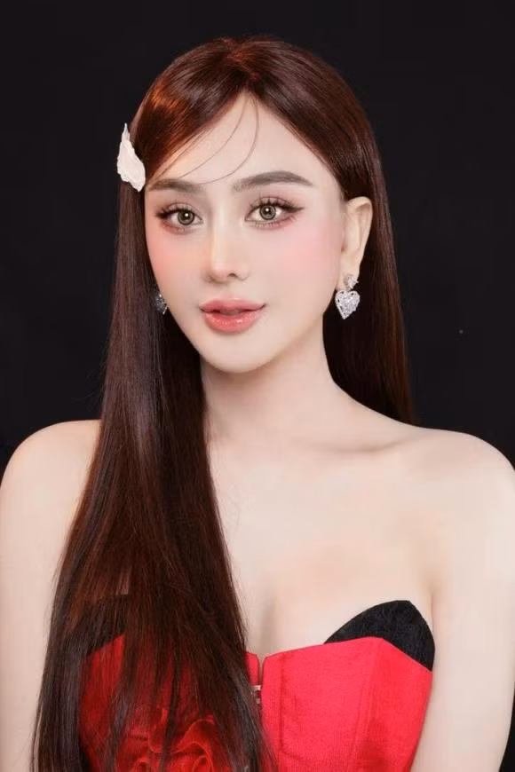 ca sĩ Lâm Khánh Chi, sao Việt