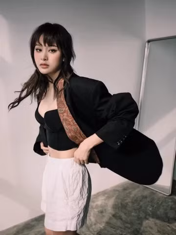 Hien Ho: 'Ai benh toi deu bi phan ung'