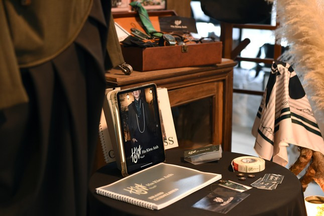 Nu sinh Gen Z tao thuong hieu thoi trang tu dia CD, di dong cu-Hinh-2