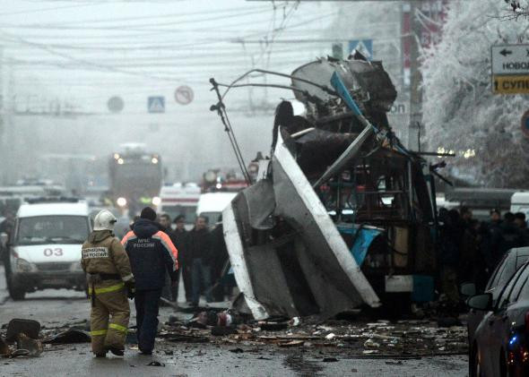 Vào những năm 2000, phiến quân Hồi giáo Chechnya đã thực hiện nhiều vụ đánh bom tự sát tại các địa điểm công cộng như ga tàu điện ngầm, sân bay, nhà hát ở Nga, gây ra những thiệt hại nặng nề về tài sản và nhân mạng.