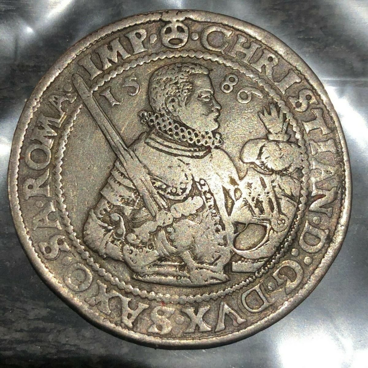 Điều này giúp các vương quốc láng giềng dễ dàng chấp nhận đồng thaler. Điều quan trọng hơn là Schlick đã đúc được nhiều tiền hơn bất kỳ ai.