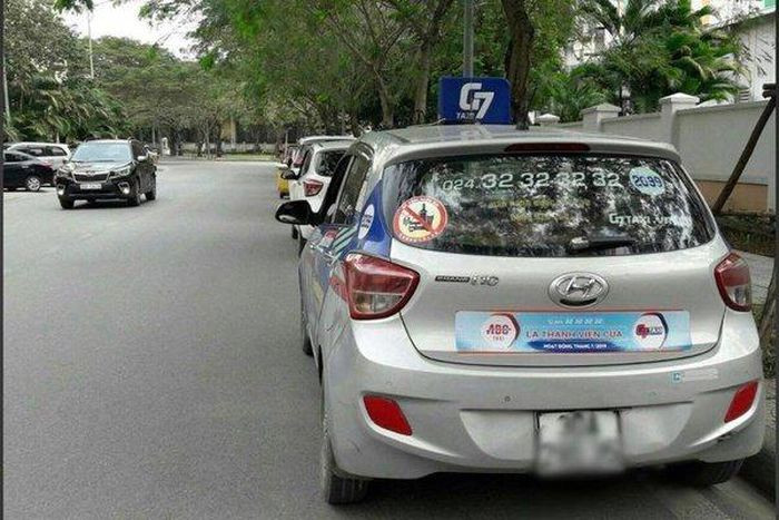 Ha Noi: Tai xe taxi bi cuop cua co thoat chet