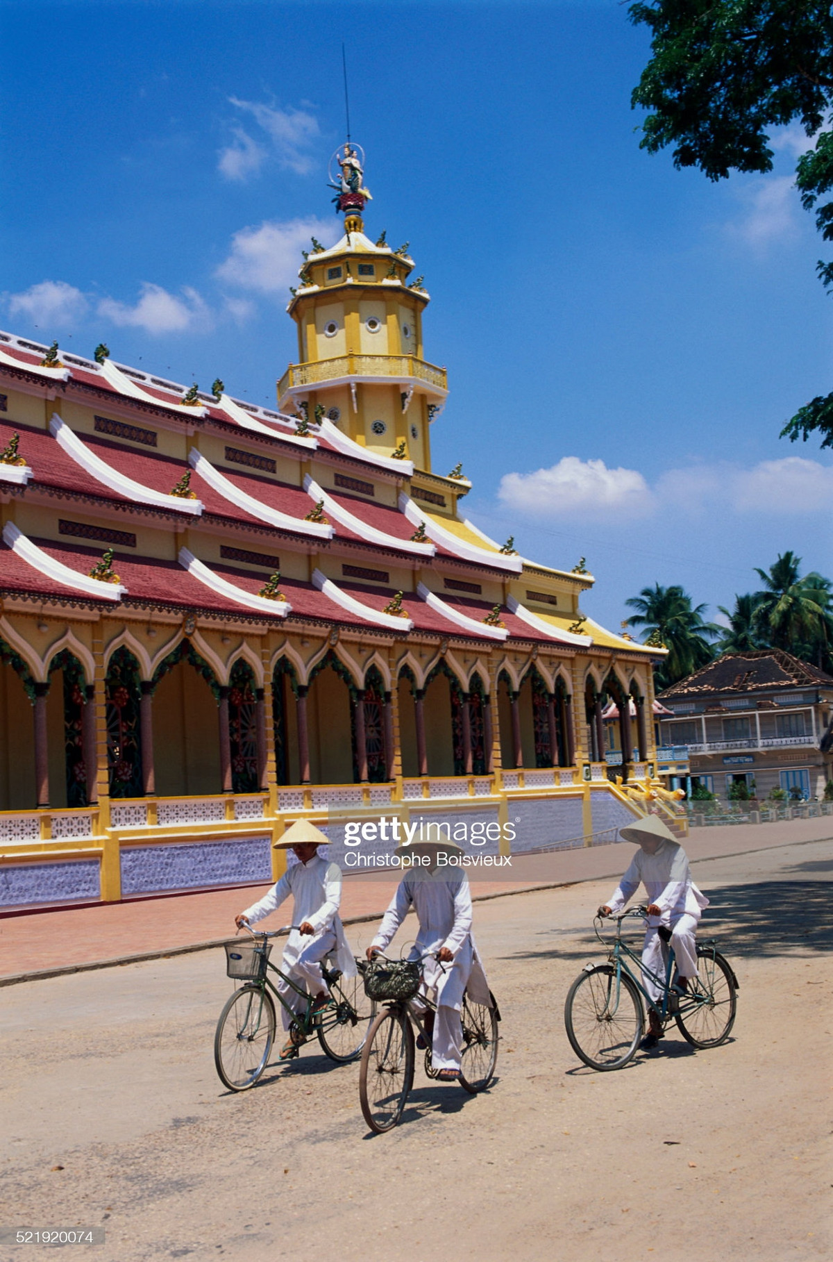 Anh cuc song dong ve toa thanh Tay Ninh 20 nam truoc-Hinh-2