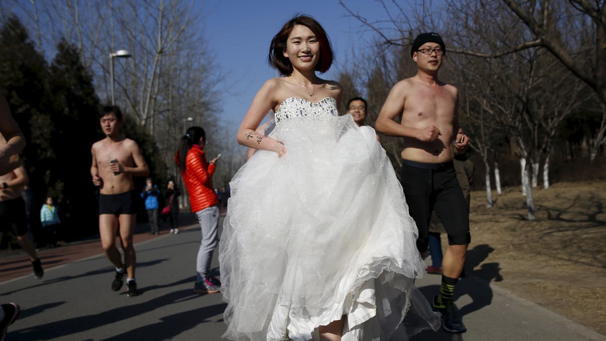 Phu nu Trung Quoc bang moi gia phai mua nha truoc khi lay chong