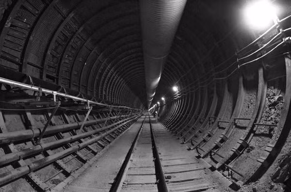 Vụ nổ diễn ra trong một đường hầm dưới lòng đất tại Khu Thử nghiệm Nevada (Nevada Test Site, NTS), một trung tâm nghiên cứu rộng 3,6 km vuông, cách Las Vegas 100 km về phía Bắc.