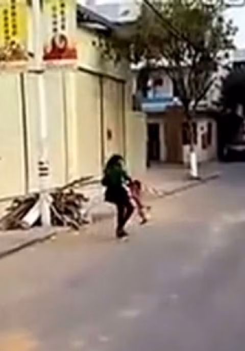 Phan no me quang quat, keo le con giua duong-Hinh-2