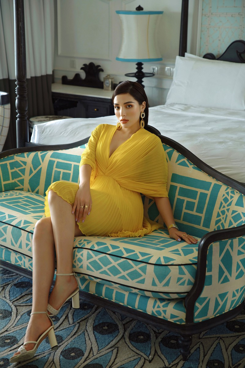 Quy trình sản xuất vải cũng thực hiện 100% bằng tay, giảm thiểu tự động hoá, sử dụng chất liệu nhuộm tự nhiên, không gây ô nhiễm môi trường