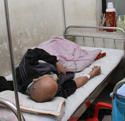 Cách tránh loét nguòi cho nguòi già nàm mọt chõ