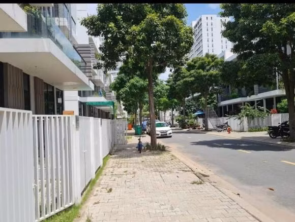 Vo chong rapper Tien Dat ban nha pho cao cap-Hinh-3