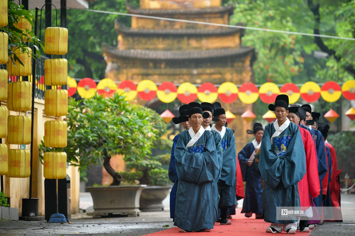 Tai hien nghi le Tet Doan Ngo cung dinh tai Hoang Thanh Thang Long