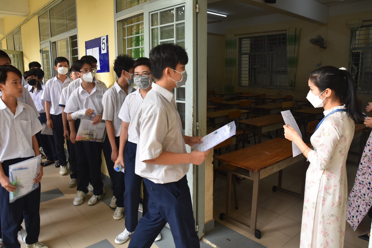 Điểm thi lớp 10 ở TP HCM có thể gây bất ngờ Diem thi lop 10 o TP HCM co the gay bat ngo