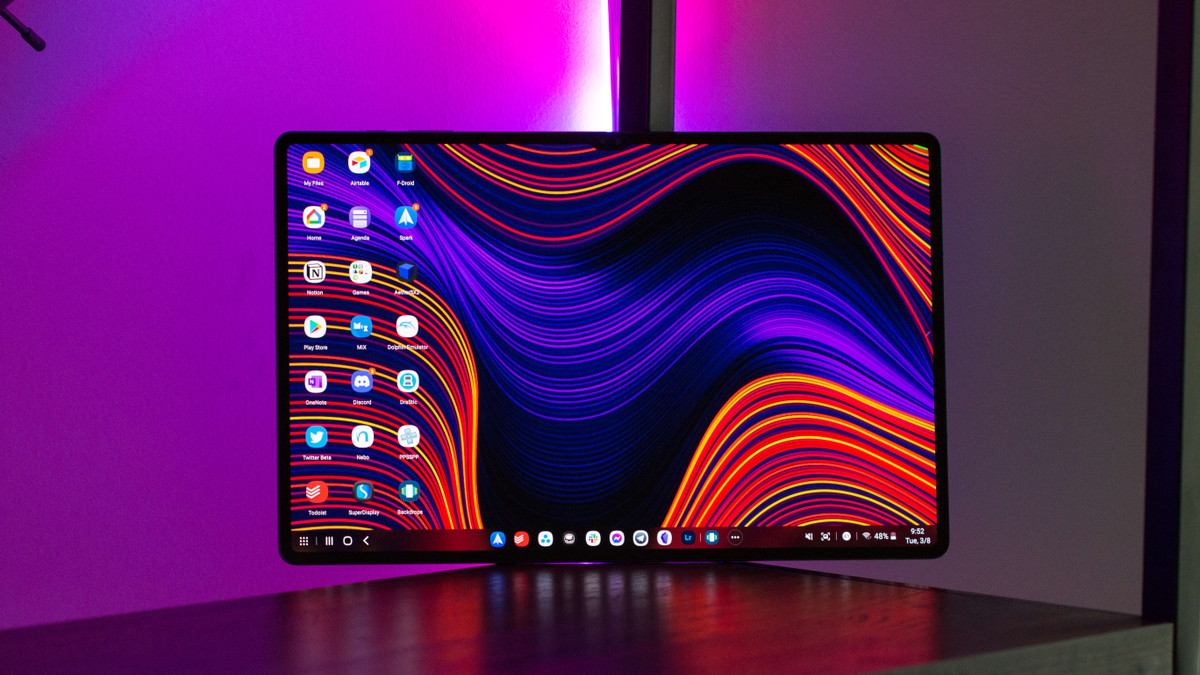 Mới đây, nguồn tin đến từ trang GSMArena vừa phát hiện Tab S9 Ultra trên cơ quan chứng nhận FCC và đây là dấu hiệu cho thấy nó sẽ đã sẵn sàng ra mắt.