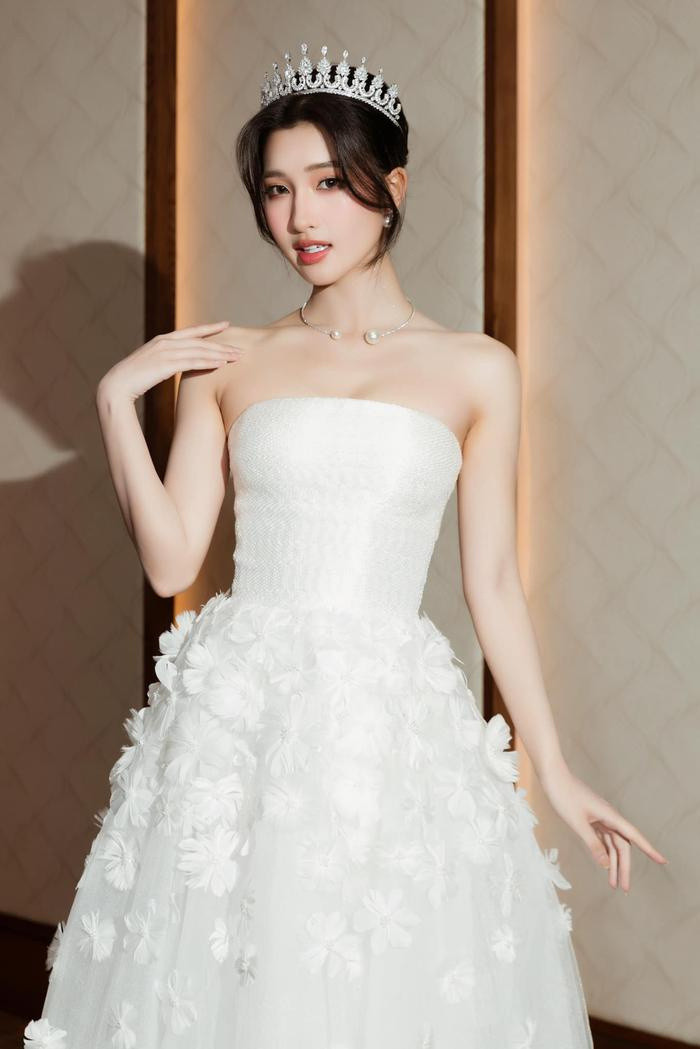 Visual trong trẻo của Á hậu Phương Nhi - Hình 9 Visual trong treo cua A hau Phuong Nhi-Hinh-9