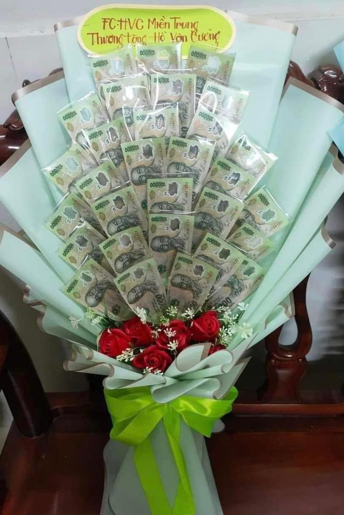 Hồ Văn Cường kiếm được nửa tỷ đồng chỉ trong một đêm diễn? - Hình 4 Ho Van Cuong kiem duoc nua ty dong chi trong mot dem dien?-Hinh-4