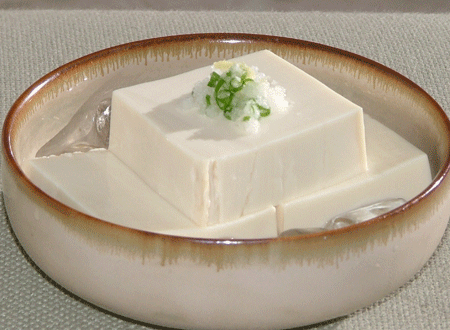 Không có chuyện bé trai dùng đậu nành sẽ bị nữ tính hóa.