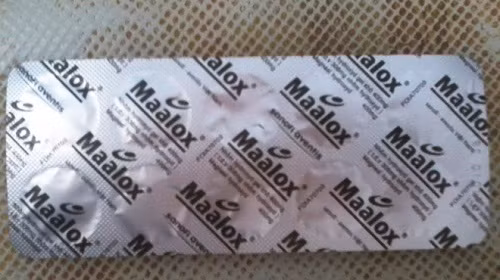 Thuốc chống acid chứa magnesi: Được dùng để giảm đầy bụng do tăng axit, ợ nóng, khó tiêu và ợ chua (trào ngược dạ dày - thực quản) và còn dùng bổ trợ cho các biện pháp khác để giảm đau do loét dạ dày - tá tràng và để thúc đẩy liền loét. Ngoài ra, có thể dùng maalox, simelox, phosphalugel, gasvicon, pepsan…