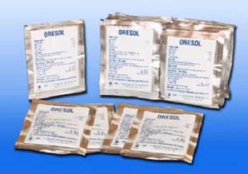 Ngoài ra, Cần dự phòng oresol để đề phòng trong nhà có người bị tiêu chảy cần được bù lượng nước đã mất bằng oresol. Khi pha oresol phải theo đúng tỷ lệ hướng dẫn ghi trên nhãn thuốc, tránh tình trạng pha đặc hay loãng đều làm mất tác dụng của thuốc.