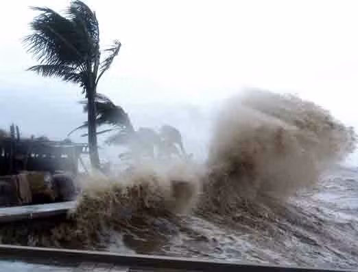 Tuy nhiên, theo một số nghiên cứu khác, nhiệt độ ấm hơn sẽ làm giảm số lượng các cơn bão đổ bộ vào Mỹ mỗi năm.