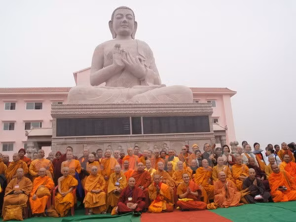 Ngày 6/12/2014, chùa Đại Lộc (The Sivali Vietnamese Theravada Trust) - ngôi chùa Nam Tông đầu tiên của Giáo hội Phật giáo Việt Nam trên đất Ấn Độ đã được khánh thành tại thành phố Varanasi, bang Andhra Pradesh.