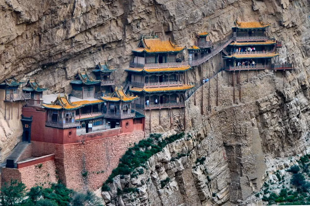 Chùa Huyền Không ở thuộc tỉnh Sơn Tây, Trung Quốc, là một trong những công trình kiến trúc bằng gỗ tinh xảo, độc nhất vô nhị trên thế giới.