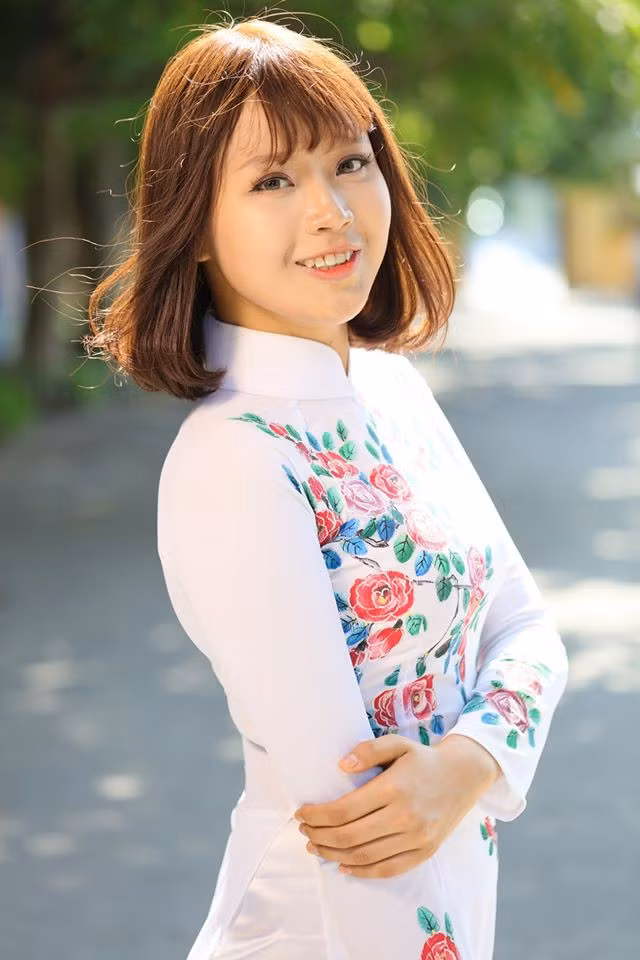 Tinh trang suc khoe nu sinh mac ung thu di thi sac dep