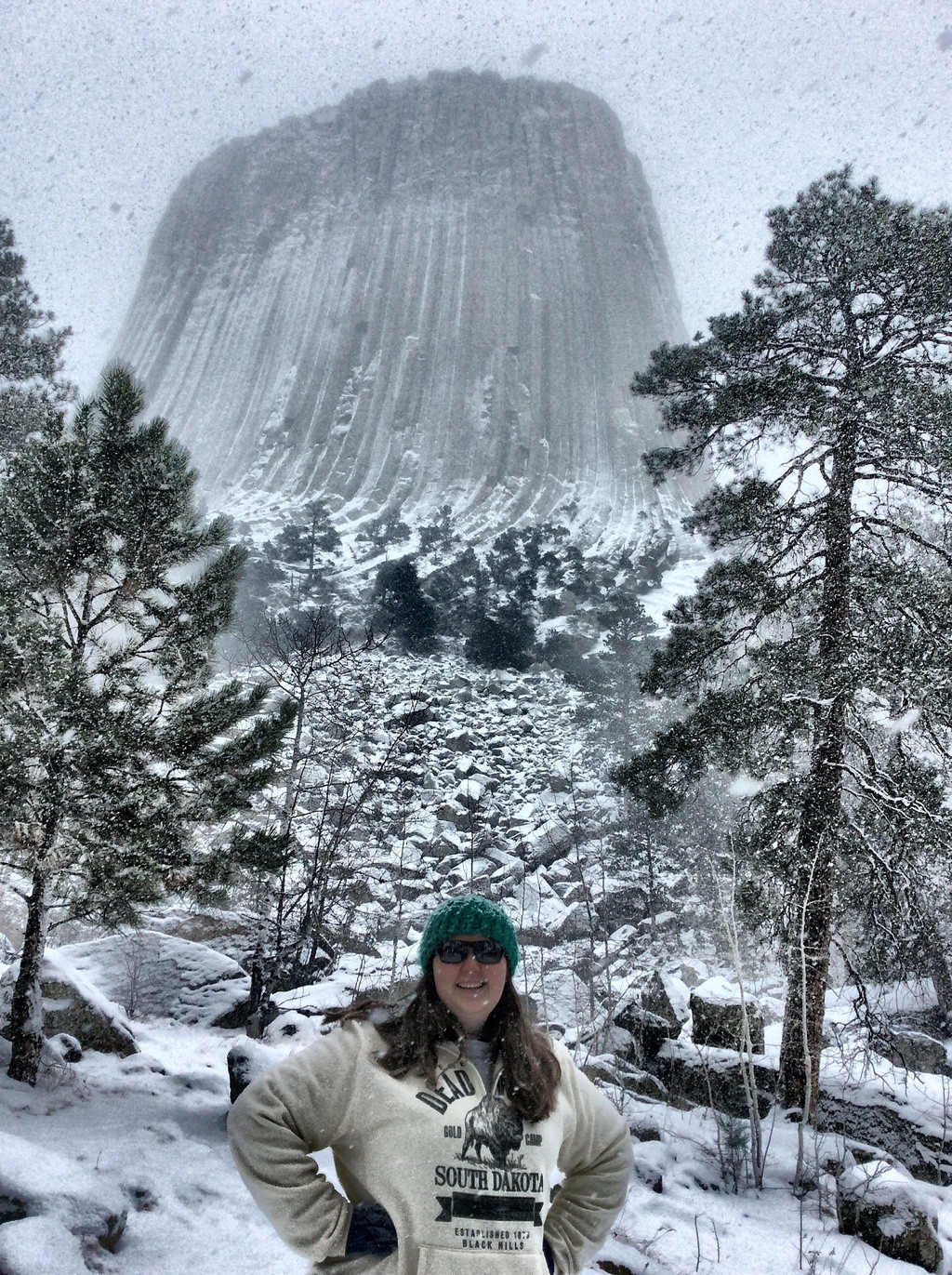 Tháp Quỷ được phát hiện vào năm 1893 và được Tổng thống Theodore Roosevelt tuyên bố là Đài tưởng niệm Quốc gia đầu tiên của nước Mỹ vào ngày 24/9/1906. Ảnh: Kai.desai, Wikimedia Commons.