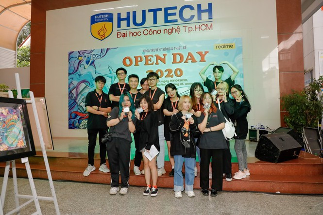 Hàng nghìn người trẻ thích thú thông điệp “dám thể hiện, là chính mình” - Hình 2 Hang nghin nguoi tre thich thu thong diep “dam the hien, la chinh minh”-Hinh-2